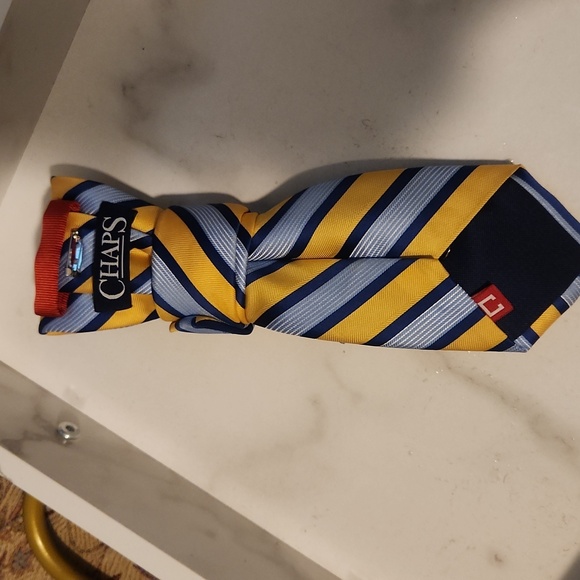 Necktie Necklace - Picture 4 of 4